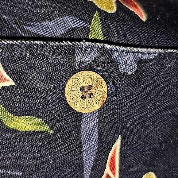 Island Traders Tropical Shirt - Picture 4 of 10